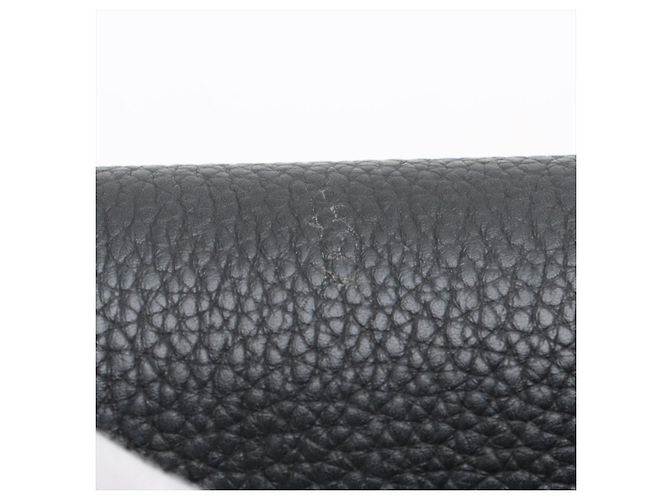 Louis Vuitton Borsa Capucines PM in pelle Taurillon nera a 2 modi Nero - vista 16
