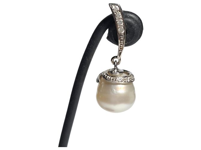 Autre Marque Orecchini Medio-Lunghi in Perla e Diamanti in ORO BIANCO 18K - vista 4