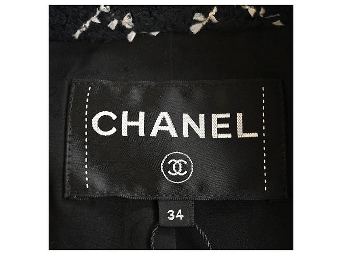 Timeless Blazer de doble botonadura en tweed de algodón negro de Chanel - vista 4