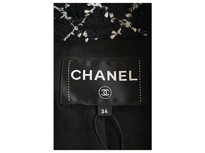 Timeless Blazer de doble botonadura en tweed de algodón negro de Chanel - vista 9