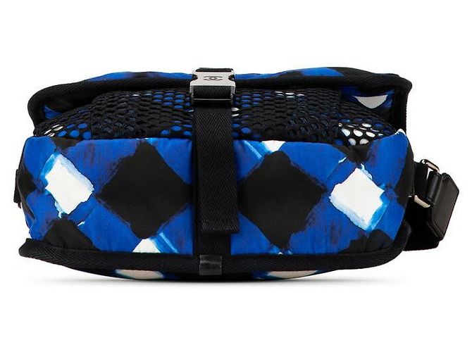 Borsa a tracolla in nylon Airline di Chanel Blu - vista 3