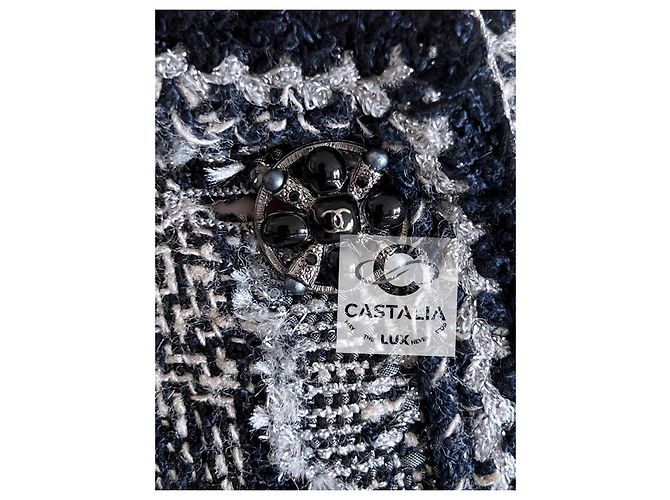 Chanel Tweedjacke Paris / New York mit Kamelien 38 FR Mehrfarben - Ansicht 7