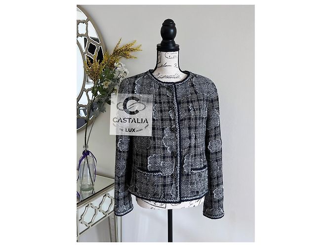 Chanel Tweedjacke Paris / New York mit Kamelien 38 FR Mehrfarben - Ansicht 8