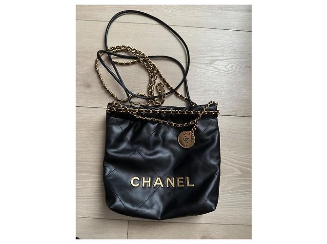Borsa Chanel 22 mini nera in pelle Nero - vista 2