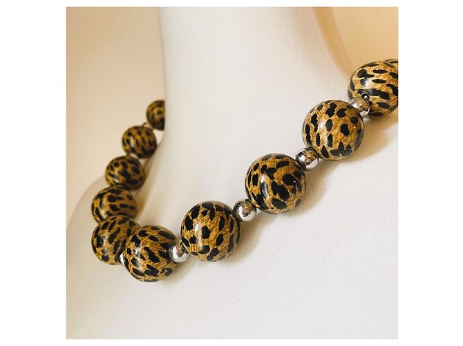 Superbe collier DOLCE & GABBANA avec de grandes perles à motif animalier Camel - vue 12