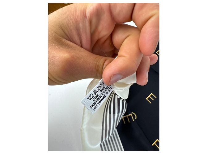 Céline Foulard in seta vintage Celine Paris bianco e nero - vista 9