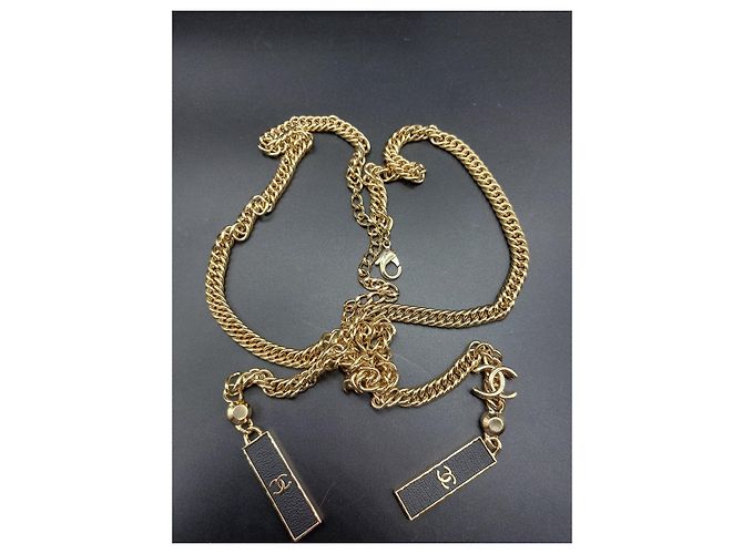 Collana a catena con nodo Chanel oro D'oro - vista 3