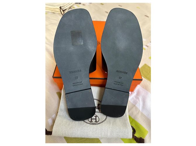 Sandálias Hermès Villa de couro pretas com detalhes prata Preto Hardware prateado - vista 3