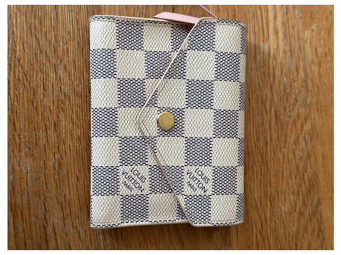 Louis Vuitton Cartera Victorine Vallet en lona Damier Azur Rosa Beige Gris - vista 9