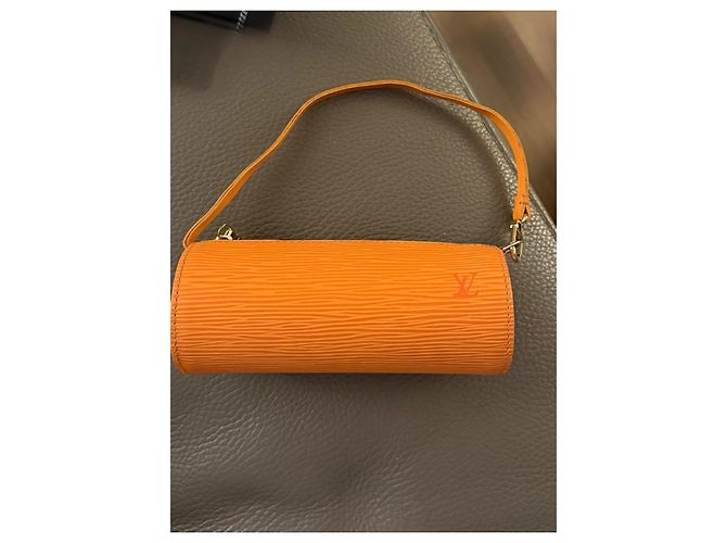 Louis Vuitton Papillon Borsa in pelle arancione - vista 3