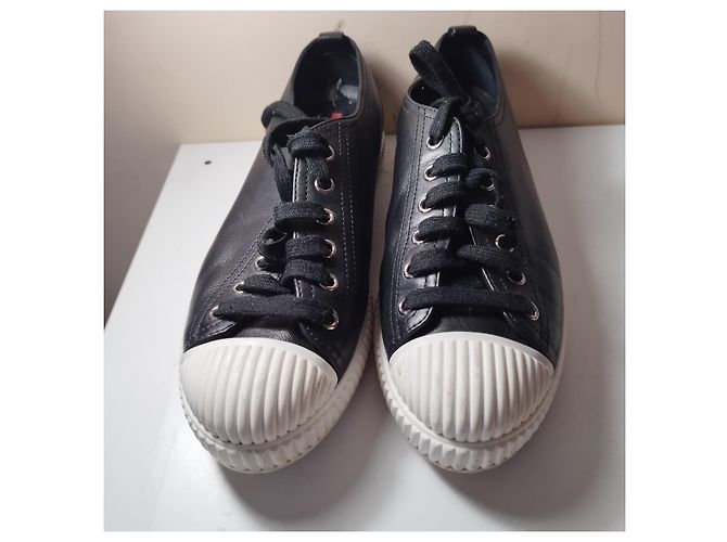 Prada Sneaker aus schwarzem Leder Größe 38 - Ansicht 2