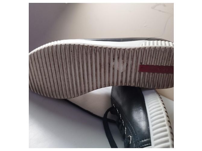 Prada Sneaker aus schwarzem Leder Größe 38 - Ansicht 7