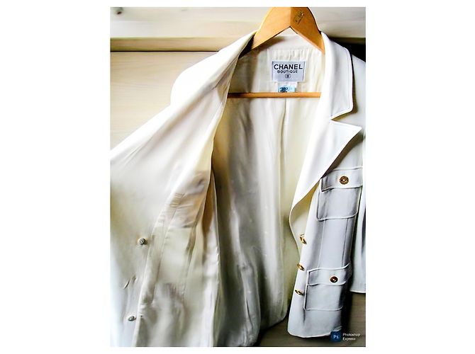 Giacca Lunga Bianca Chanel con Bottoni Dorati Bianco - vista 7