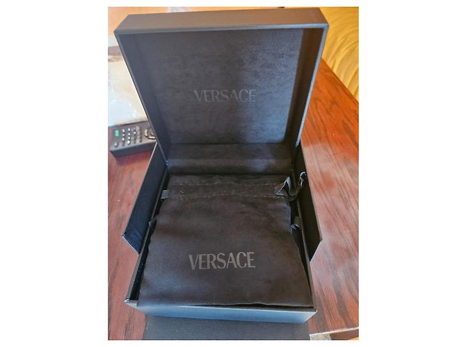 Relógio novo Versace para mulheres. Branco - vista 9
