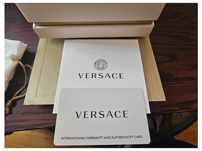 Neue Versace-Uhr für Frauen. Schwarz - Ansicht 9