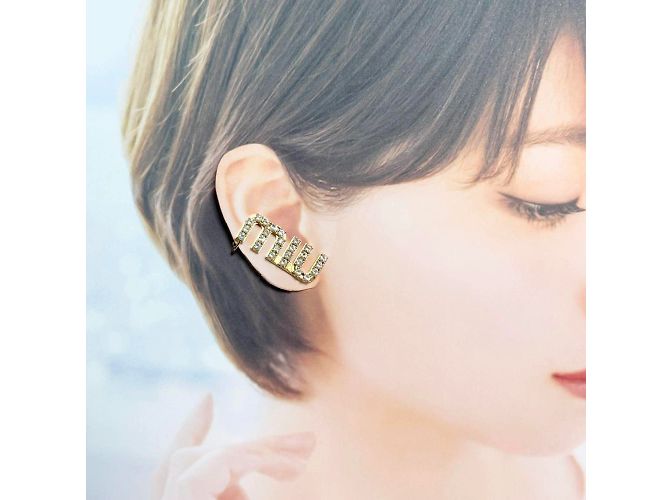 Orecchini asimmetrici con logo Miu Miu per donne - vista 8