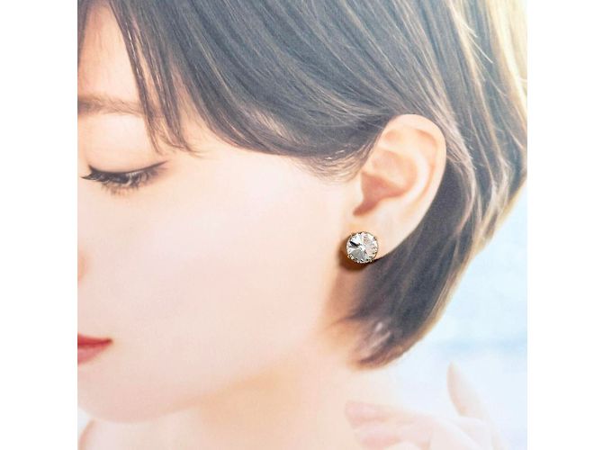 Orecchini asimmetrici con logo Miu Miu per donne - vista 9