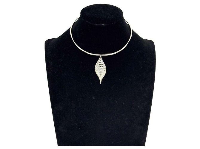 Tiffany & Co Collar Choker Péndulo de Hoja de Malla Tiffany - vista 9