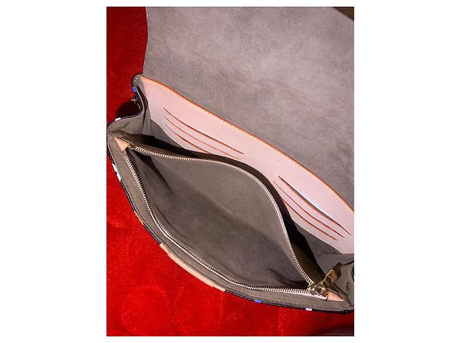 Borsa clutch Courtney di Louis Vuitton Multicolore - vista 9