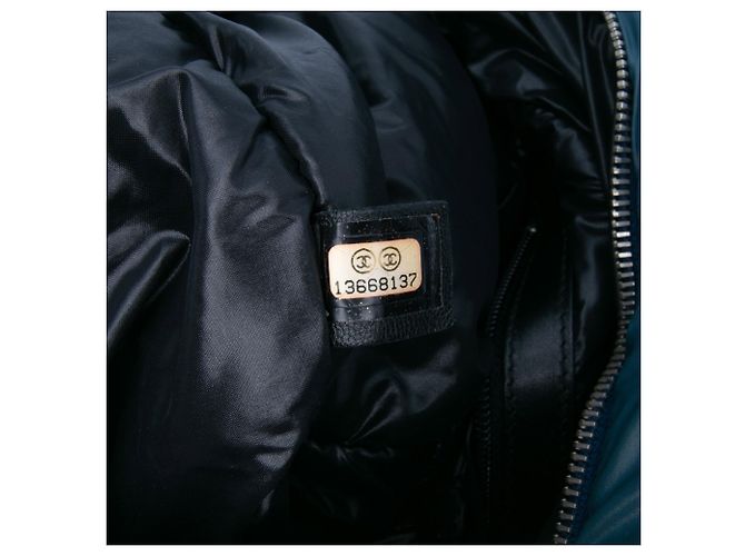 Chanel Blu Piccola Borsa in Nylon Trapuntato Coco Cocoon - vista 6