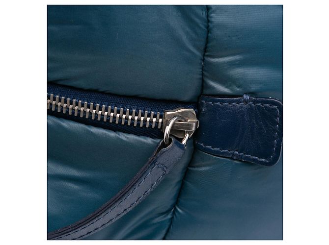 Chanel Blu Piccola Borsa in Nylon Trapuntato Coco Cocoon - vista 7
