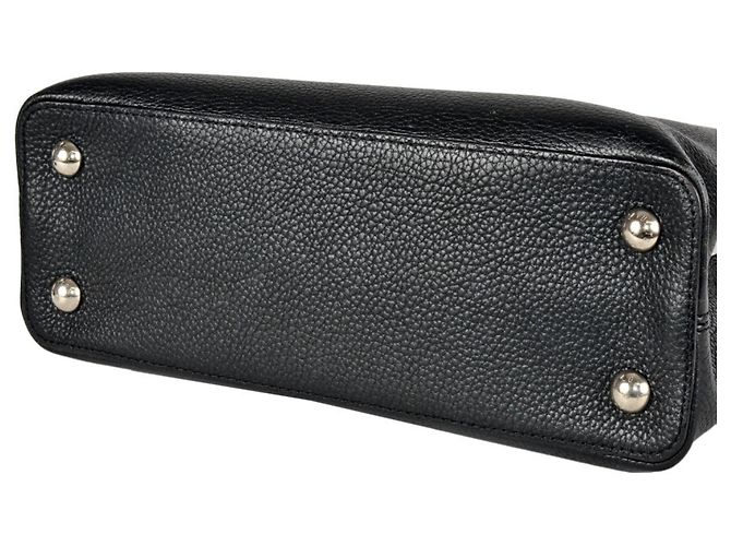 Borsa Louis Vuitton Capucines MM Nero - vista 4