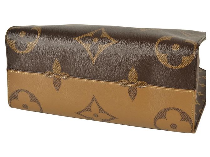 Borsa tote On the Go MM di Louis Vuitton Marrone - vista 4