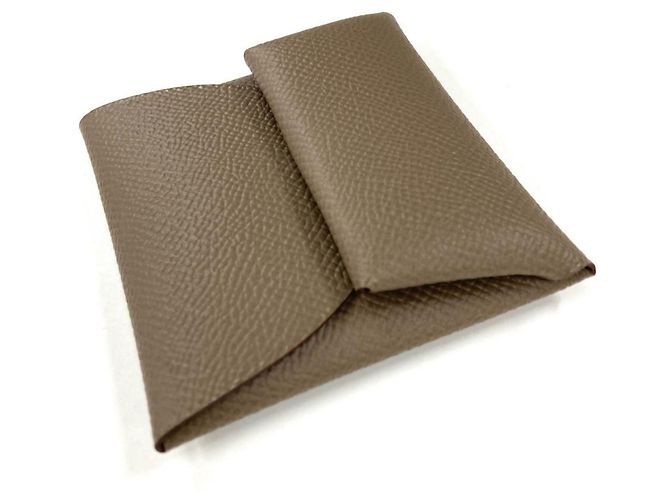 Hermès Monedero Hermes Bastia en cuero Epsom Castaño Gris pardo - vista 2
