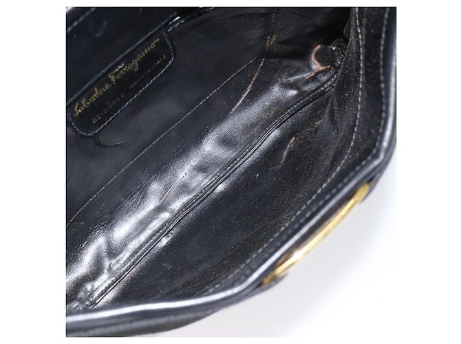 Borsa a spalla Salvatore Ferragamo in pelle nera e oro Auth 122966 Nero D'oro - vista 16