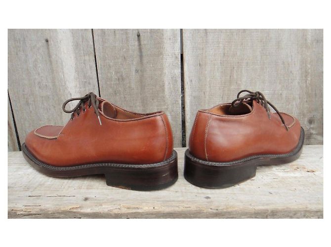 Scarpe stringate Gucci derby in pelle marrone - vista 5