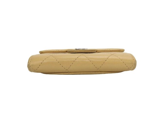 Monedero de piel de cordero Chanel en beige - vista 3