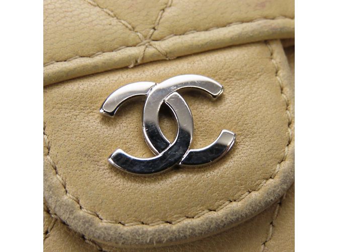 Monedero de piel de cordero Chanel en beige - vista 6
