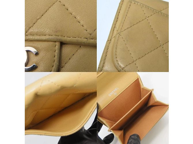 Monedero de piel de cordero Chanel en beige - vista 7