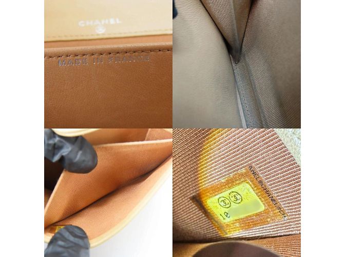 Monedero de piel de cordero Chanel en beige - vista 9