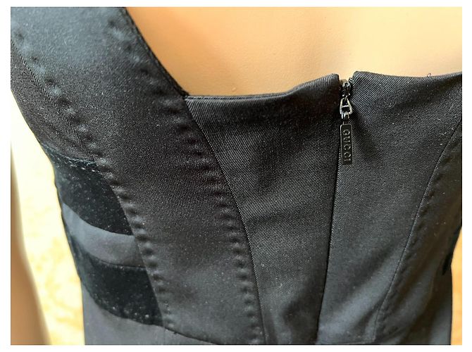 Gucci Kleid aus Wolle Schwarz - Ansicht 9