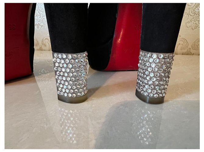Décolleté Christian Louboutin in pelle nera 36 Nero - vista 11