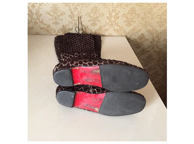 Botas Christian Louboutin de piel de becerro marrón Castaño - vista 11