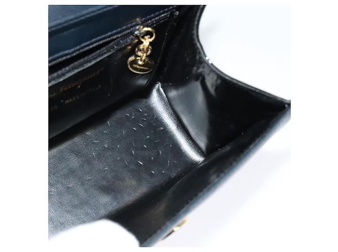 Borsa a spalla a catena Salvatore Ferragamo in pelle blu navy e oro Auth 123015 D'oro - vista 17