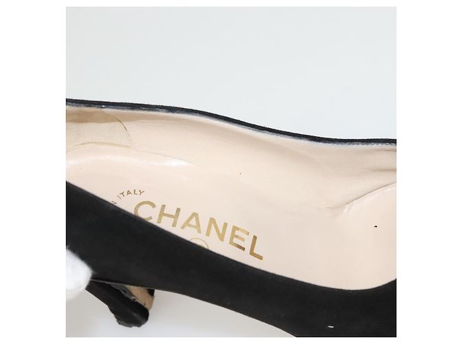 CHANEL Escarpins en daim noir CC Auth am8442 - vue 17