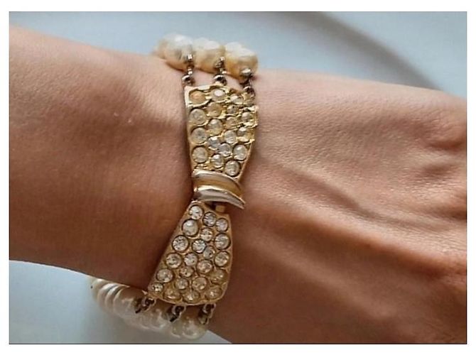 Autre Marque Bracciale vintage perle con chiusura gioiello Bianco sporco - vista 6