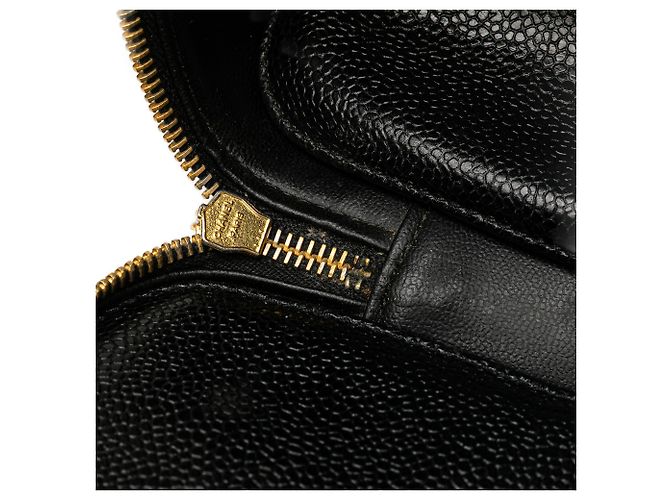 Vanity Beauty case in caviar nero CC di Chanel - vista 10