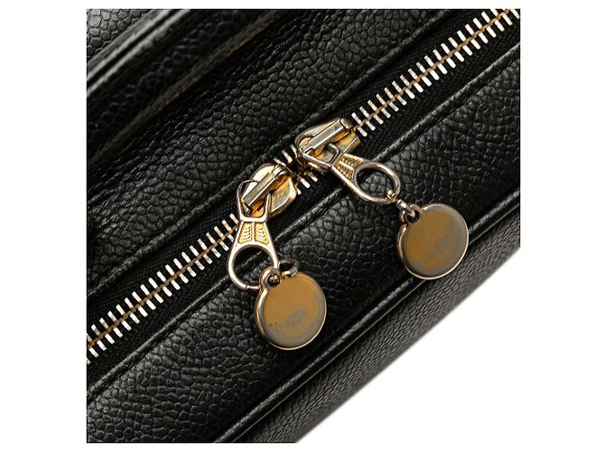 Vanity Beauty case in caviar nero CC di Chanel - vista 11