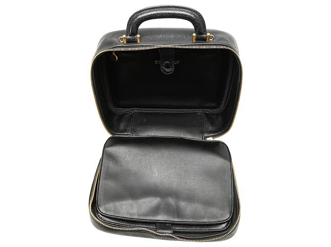 Vanity Beauty case in caviar nero CC di Chanel - vista 5