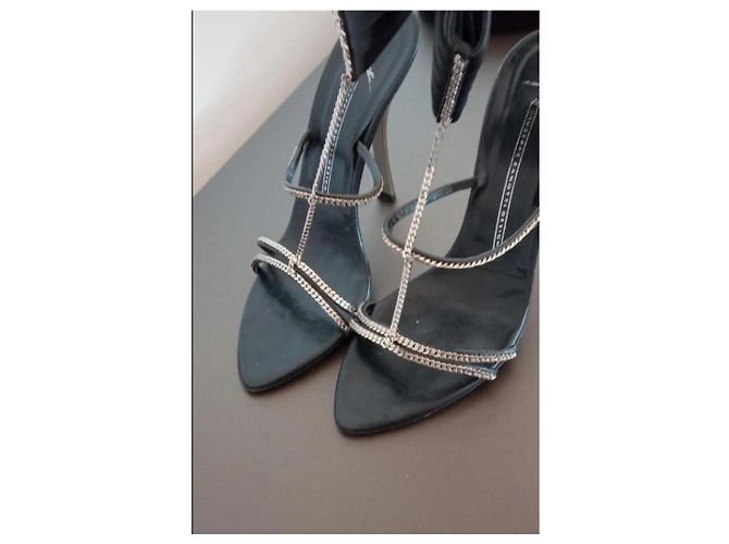 Giuseppe Zanotti Sandali in pelle con catene in metallo Nero - vista 7