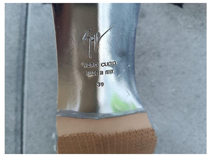 Sandali Giuseppe Zanotti in pelle argentata con strass Swarovski Argento - vista 14