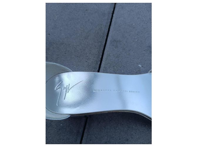 Sandali Giuseppe Zanotti in pelle argentata con strass Swarovski Argento - vista 3