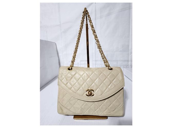 Borsa a spalla Chanel Classica Timeless Matelassè crema Crudo - vista 2