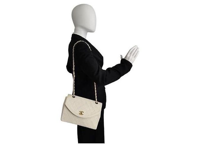 Borsa a spalla Chanel Classica Timeless Matelassè crema Crudo - vista 4