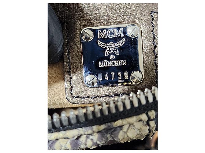 Bolsa MCM Visetos Lion Princess Boston Preto/Cinza/Dourado - vista 11