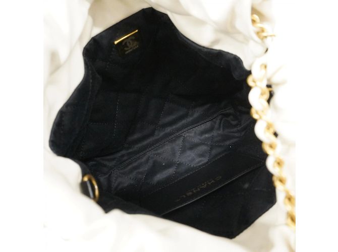 Chanel 22 Chanel Tote Bag 22 aus glänzendem Kalbsleder Schwarz Weiß - Ansicht 4